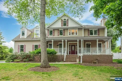 37 Thomas Wayne NJ 07470