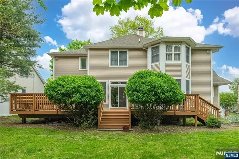 37 Thomas Wayne NJ 07470