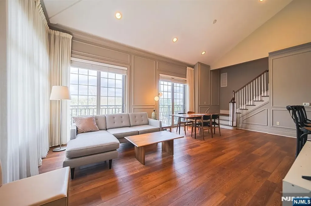 1302 The Plaza Tenafly NJ 07670