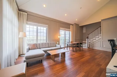 1302 The Plaza Tenafly NJ 07670