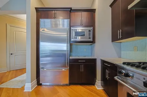 1302 The Plaza Tenafly NJ 07670