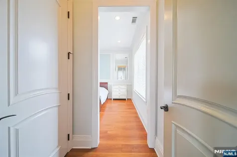 1302 The Plaza Tenafly NJ 07670