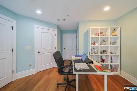 1302 The Plaza Tenafly NJ 07670