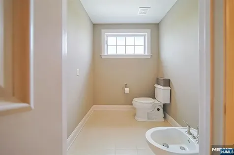 1302 The Plaza Tenafly NJ 07670