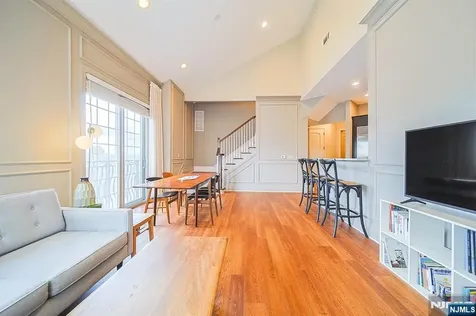 1302 The Plaza Tenafly NJ 07670