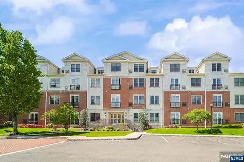 1302 The Plaza Tenafly NJ 07670