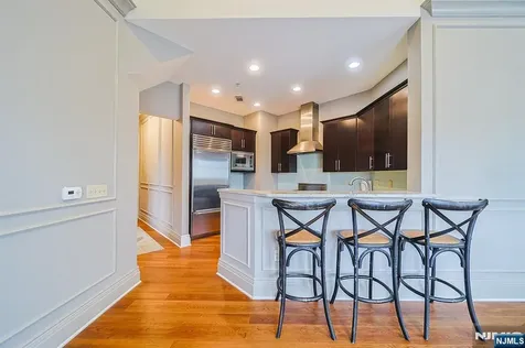 1302 The Plaza Tenafly NJ 07670