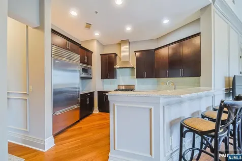 1302 The Plaza Tenafly NJ 07670
