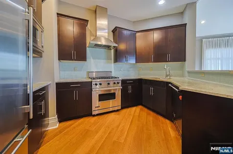 1302 The Plaza Tenafly NJ 07670