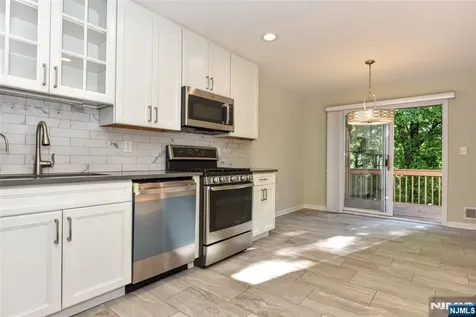 5 Hansen Place Wayne NJ 07470