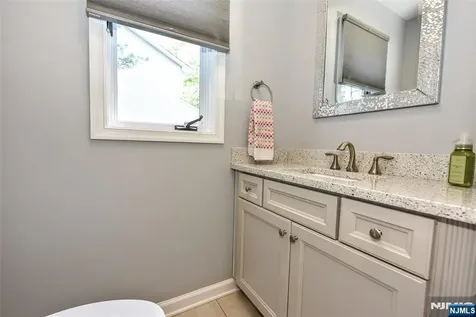 5 Hansen Place Wayne NJ 07470