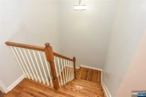 5 Hansen Place Wayne NJ 07470