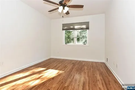 5 Hansen Place Wayne NJ 07470