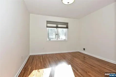 5 Hansen Place Wayne NJ 07470