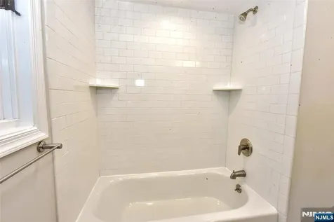 5 Hansen Place Wayne NJ 07470