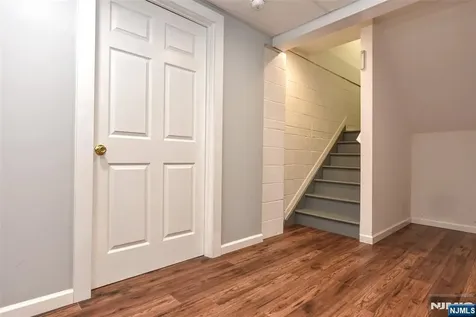 5 Hansen Place Wayne NJ 07470