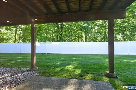 5 Hansen Place Wayne NJ 07470