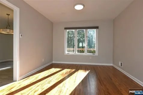 5 Hansen Place Wayne NJ 07470