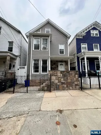 120 Stone Street Newark NJ 07104