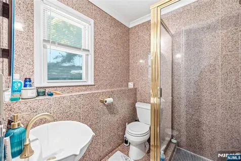 33 Mattocks Place Closter NJ 07624