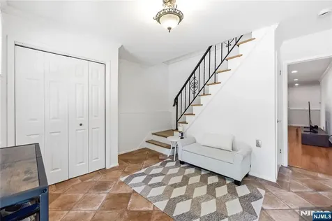 33 Mattocks Place Closter NJ 07624