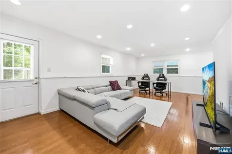 33 Mattocks Place Closter NJ 07624