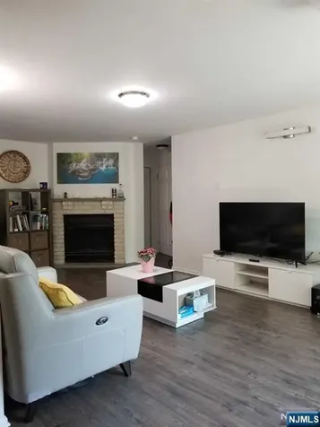 570 North Avenue Fort Lee NJ 07024