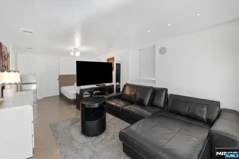 214 Columbus Place Cliffside Park NJ 07010
