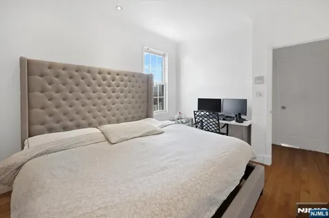 214 Columbus Place Cliffside Park NJ 07010
