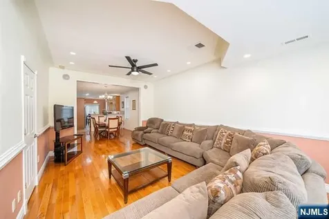 214 Columbus Place Cliffside Park NJ 07010