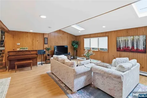 7 Keith Place Glen Rock NJ 07452