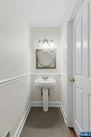119 Panorama Drive Edgewater NJ 07020