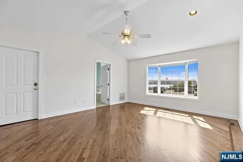 119 Panorama Drive Edgewater NJ 07020