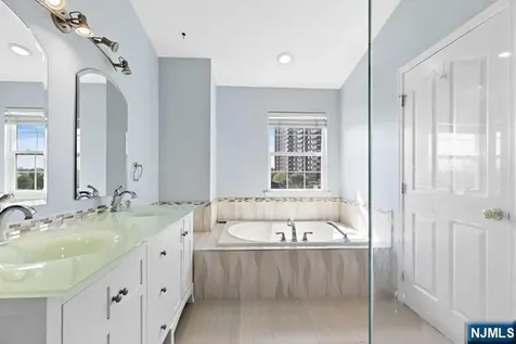 119 Panorama Drive Edgewater NJ 07020