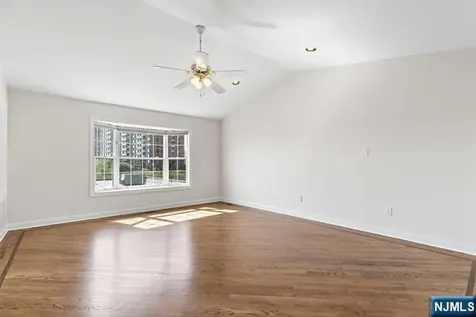 119 Panorama Drive Edgewater NJ 07020