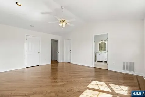 119 Panorama Drive Edgewater NJ 07020