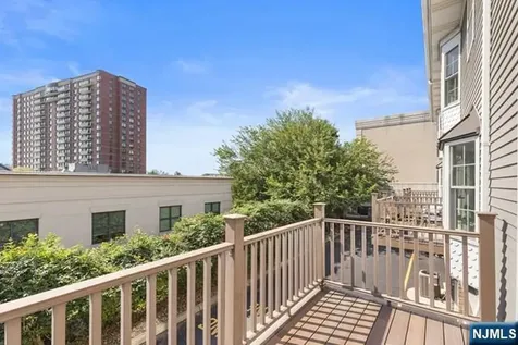 119 Panorama Drive Edgewater NJ 07020