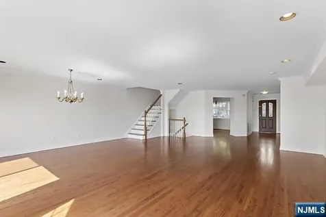 119 Panorama Drive Edgewater NJ 07020