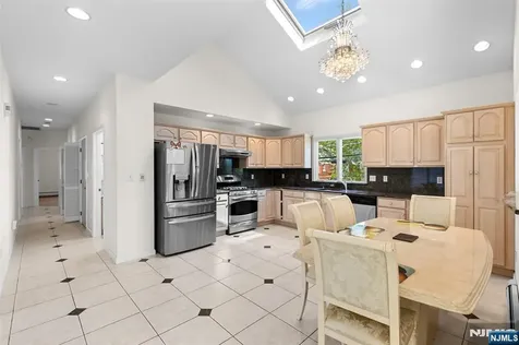 499 Morse Avenue Ridgefield NJ 07657
