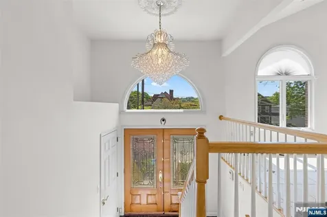 499 Morse Avenue Ridgefield NJ 07657