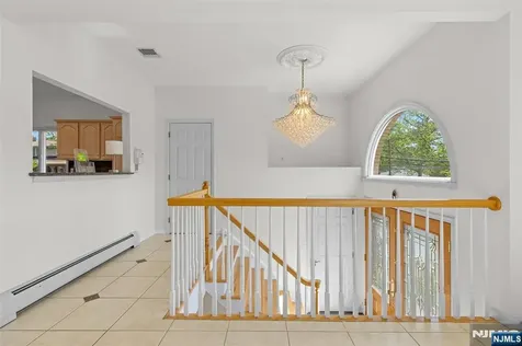 499 Morse Avenue Ridgefield NJ 07657