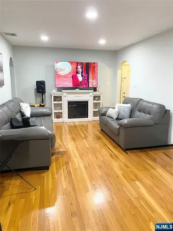 78 Garibaldi Avenue Lodi NJ 07644