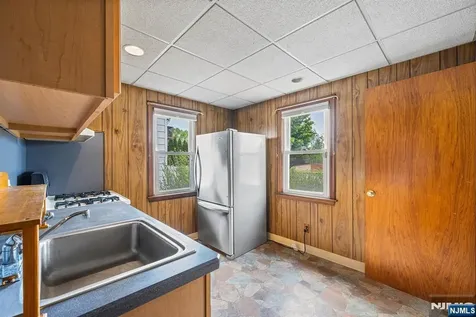 101 Westminster Place Saddle Brook NJ 07663