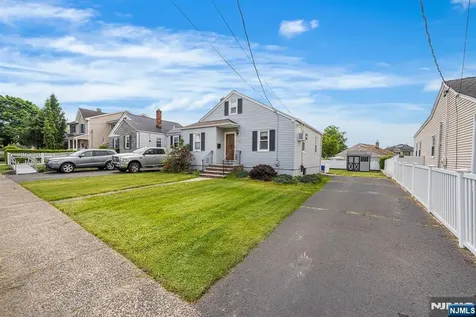 101 Westminster Place Saddle Brook NJ 07663