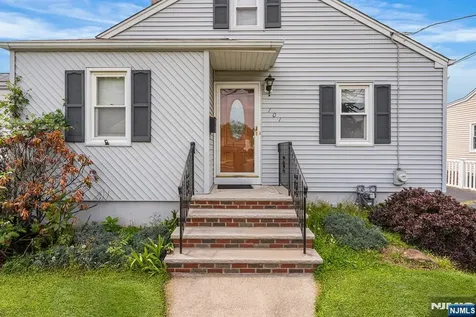 101 Westminster Place Saddle Brook NJ 07663