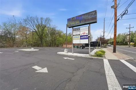 517 River Drive Garfield NJ 07026