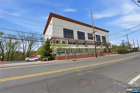 517 River Drive Garfield NJ 07026