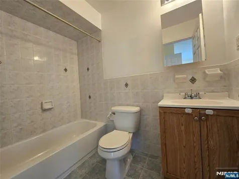 22 Wakeman Avenue Newark NJ 07104