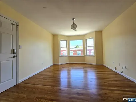 22 Wakeman Avenue Newark NJ 07104
