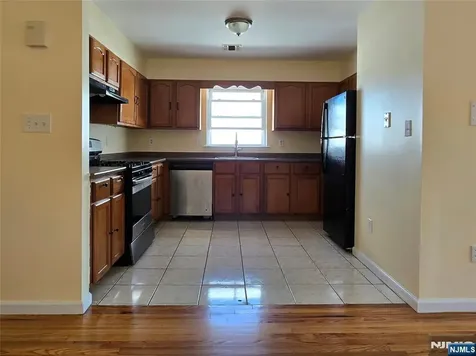 22 Wakeman Avenue Newark NJ 07104
